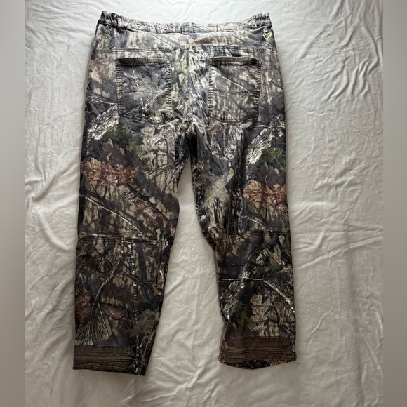 Magellan Outdoors Gray and Brown Apparel - Picture 6 of 6